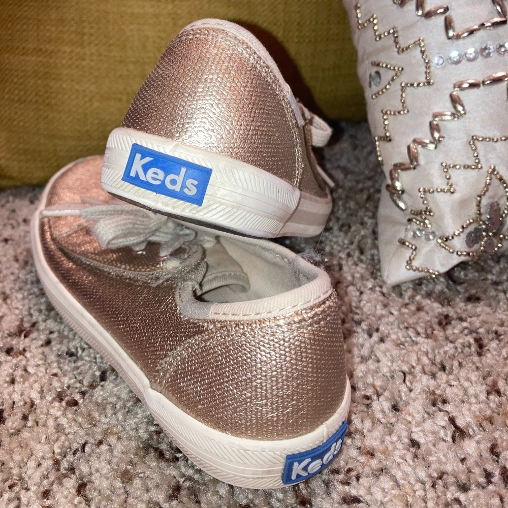 Little girl Keds